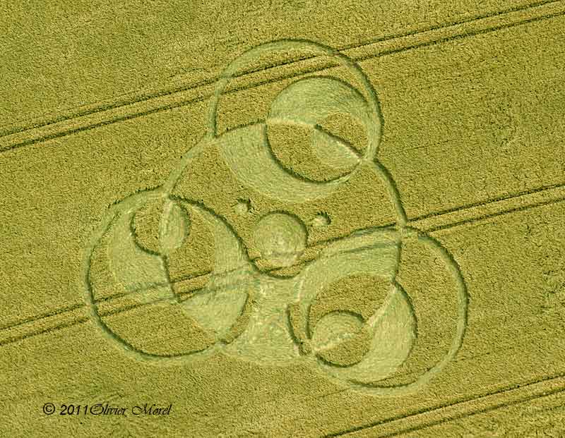 Kingstone Coombes, Oxfordshire crop circle, aerial photo 2