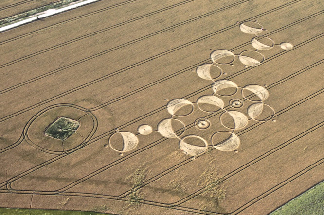 Roundway Hill, Wiltshire crop circle, aerial photo 9