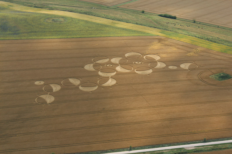 Roundway Hill, Wiltshire crop circle, aerial photo 2