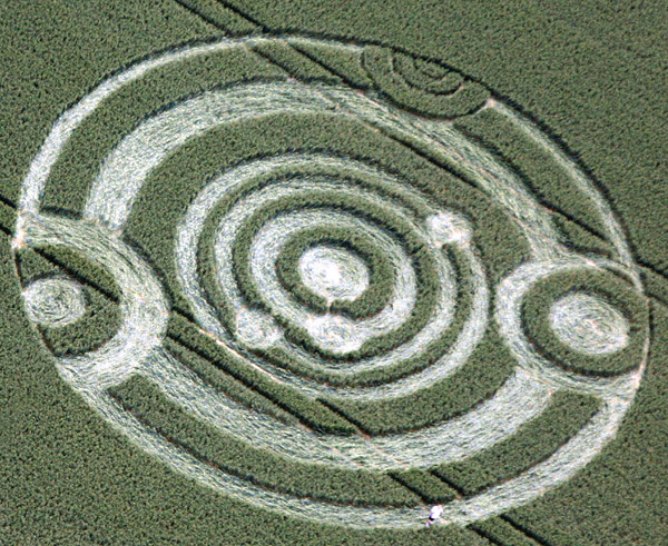Cow Drove Hill, Hampshire crop circle, aerial photo 4