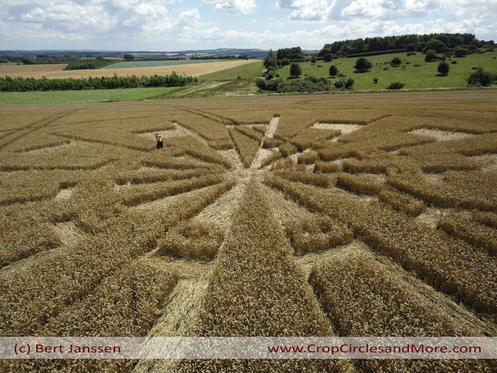 Temple Farm, Wiltshire crop circle, aerial photo 27