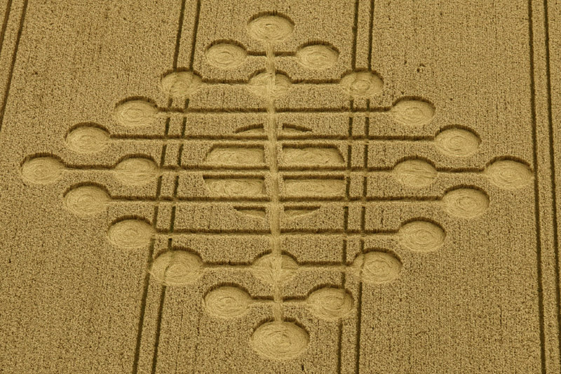 Oxleaze Copse, Wiltshire crop circle, aerial photo 3