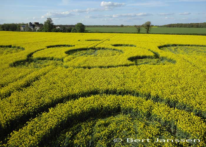 Water Eaton Copse, Wiltshire crop circle, aerial photo 34