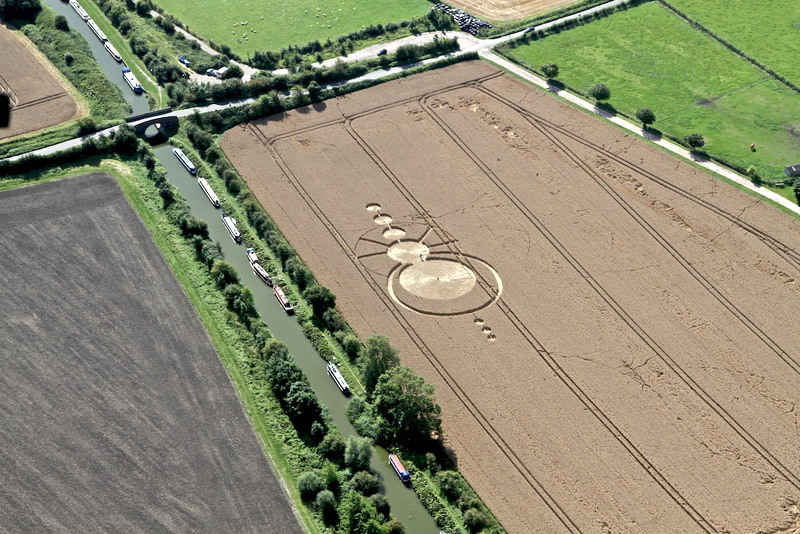 All Cannings Bridge, Wiltshire crop circle, aerial photo 7