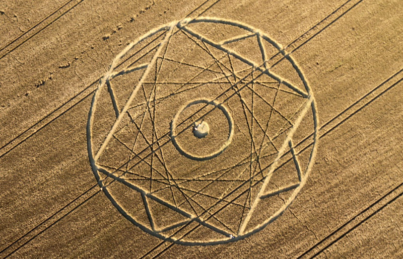 Bishops Cannings Down, Wiltshire crop circle, aerial photo 2