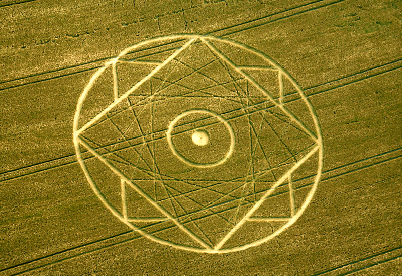 Bishops Cannings Down, Wiltshire crop circle, aerial photo 15