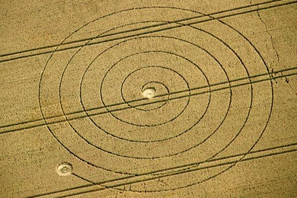 Chalk Pit, Wiltshire crop circle, aerial photo 34