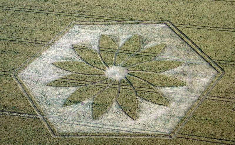 Juggler's Lane, Wiltshire crop circle, aerial photo 6