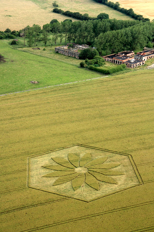Juggler's Lane, Wiltshire crop circle, aerial photo 42
