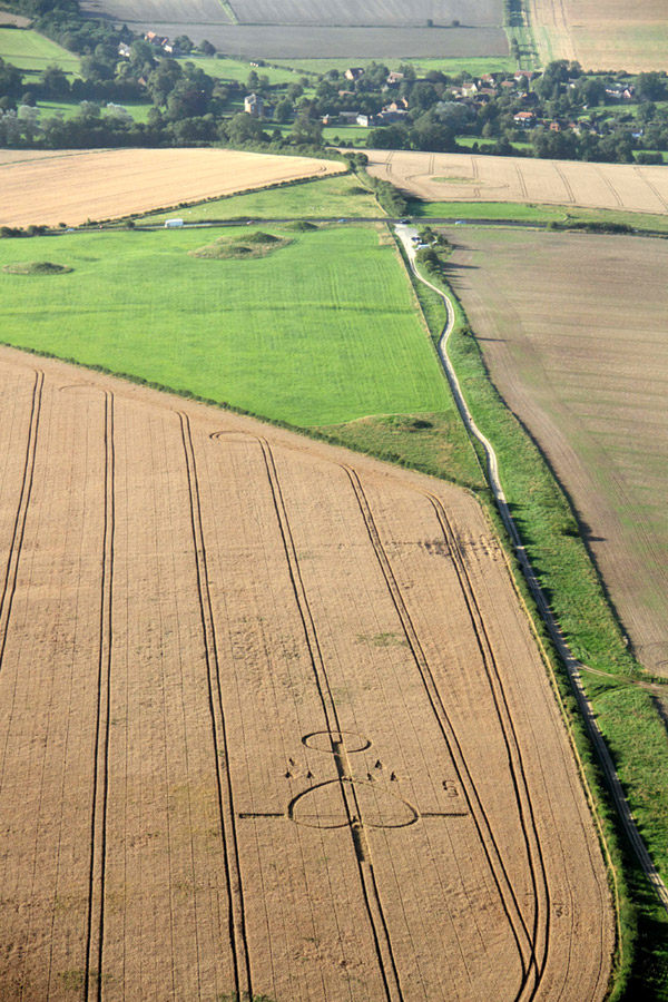 The Ridgeway, Wiltshire crop circle, aerial photo 2