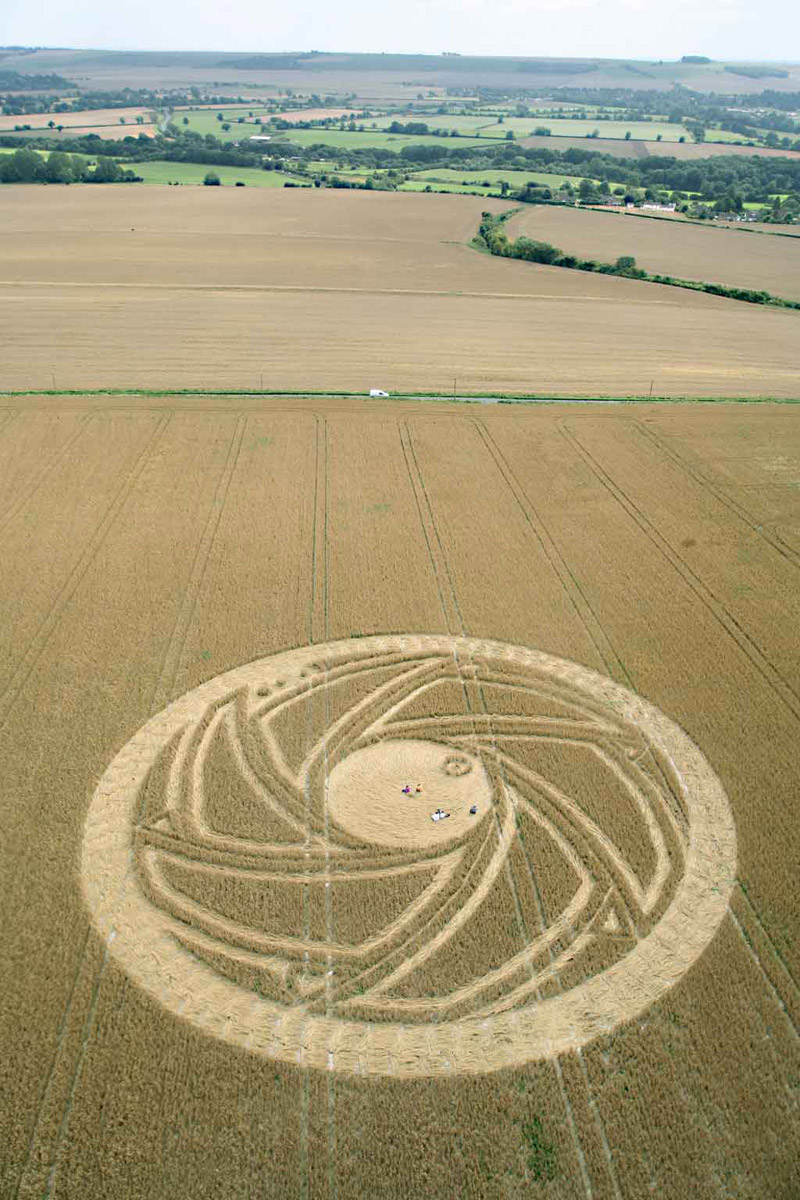Etchilhampton Hill, Wiltshire crop circle, aerial photo 12