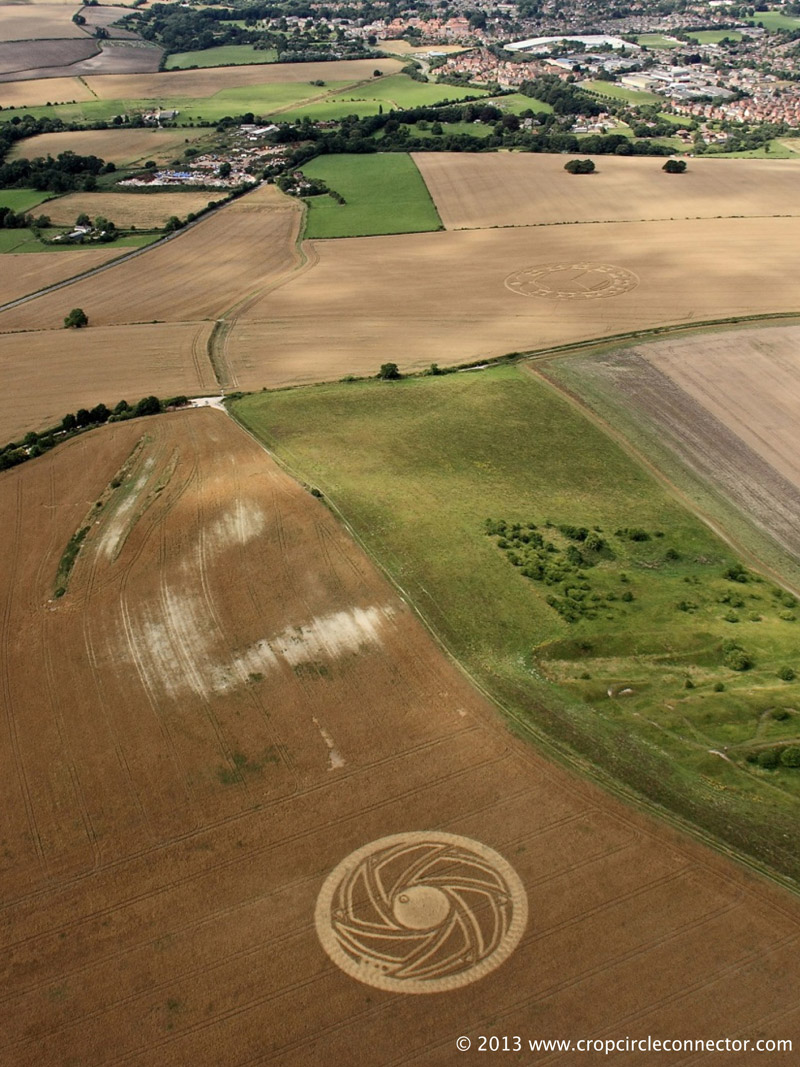Etchilhampton Hill, Wiltshire crop circle, aerial photo 6