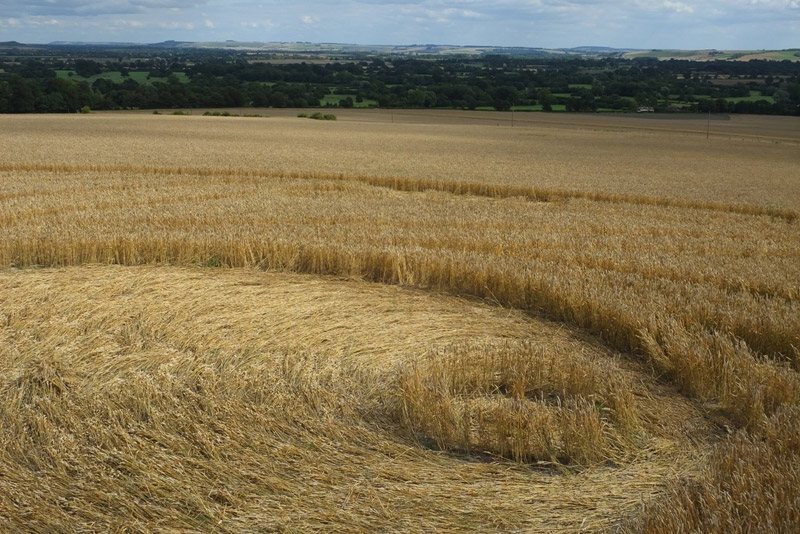 Etchilhampton Hill, Wiltshire crop circle, aerial photo 44