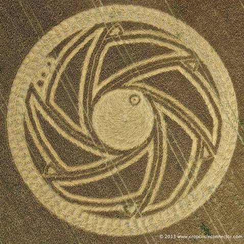 Etchilhampton Hill, Wiltshire crop circle, aerial photo 34