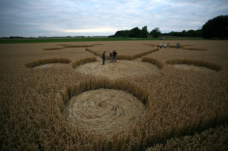 Standdaarbuiten, Netherlands crop circle, aerial photo 32