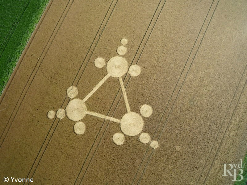Standdaarbuiten, Netherlands crop circle, aerial photo 15