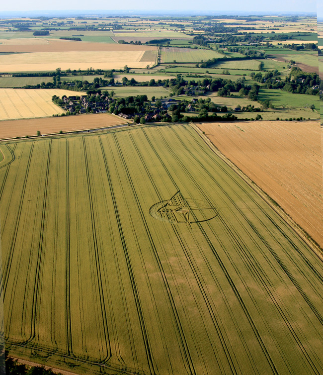 Avebury Trusloe, Wiltshire crop circle, aerial photo 6