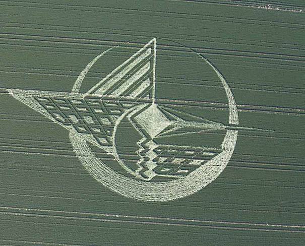 Avebury Trusloe, Wiltshire crop circle, aerial photo 58