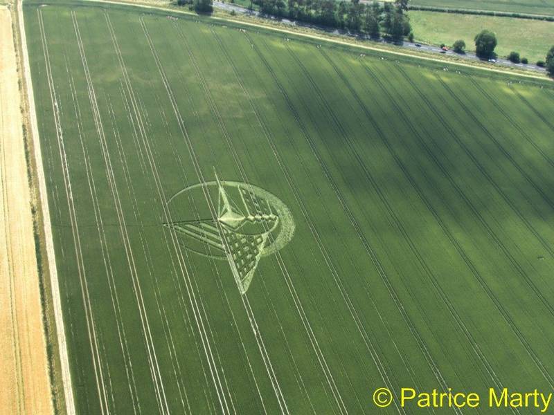 Avebury Trusloe, Wiltshire crop circle, aerial photo 20