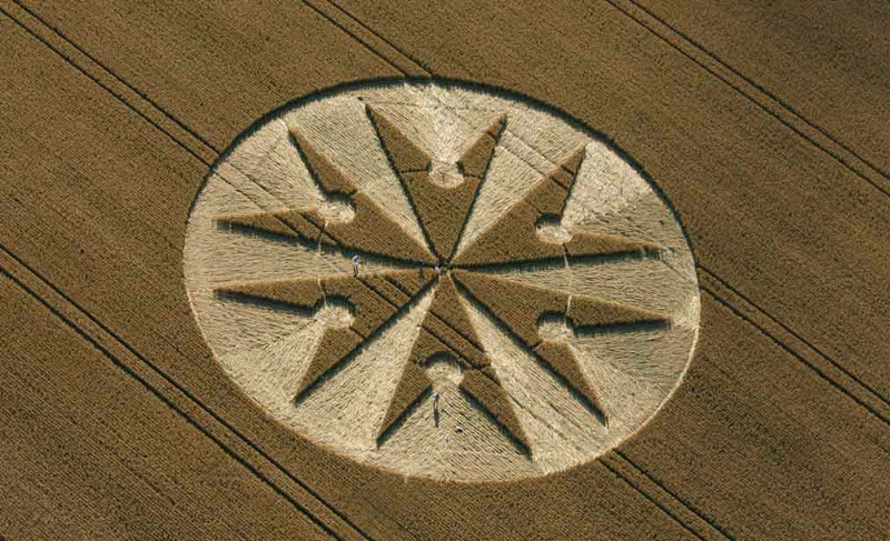 Chute Causeway, Wiltshire crop circle, aerial photo 9