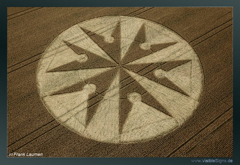 Chute Causeway, Wiltshire crop circle, aerial photo 7