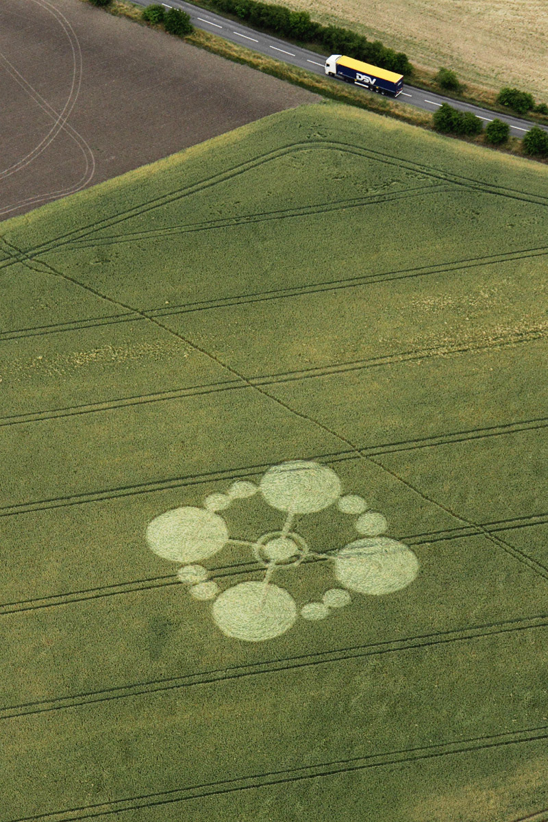 Gripp Patch, Wiltshire crop circle, aerial photo 2