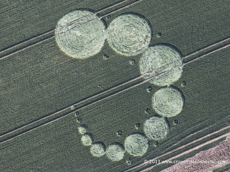 Hilcott, Wiltshire crop circle, aerial photo 2