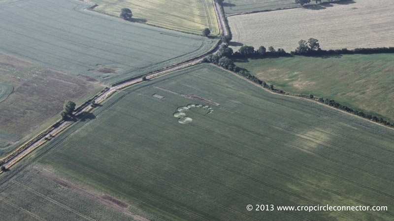 Hilcott, Wiltshire crop circle, aerial photo 4