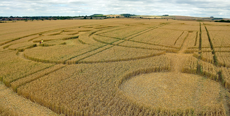 Monument Hill, Wiltshire crop circle, aerial photo 40