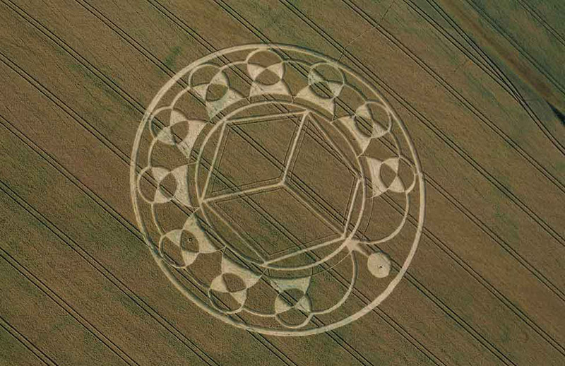 Monument Hill, Wiltshire crop circle, aerial photo 16