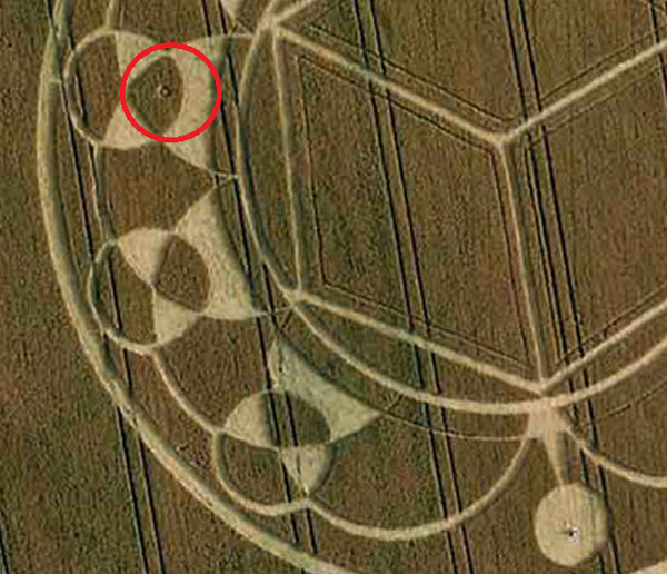 Monument Hill, Wiltshire crop circle, aerial photo 83