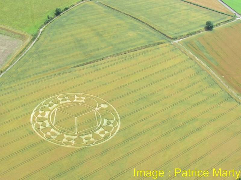 Monument Hill, Wiltshire crop circle, aerial photo 8