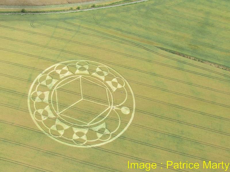 Monument Hill, Wiltshire crop circle, aerial photo 7