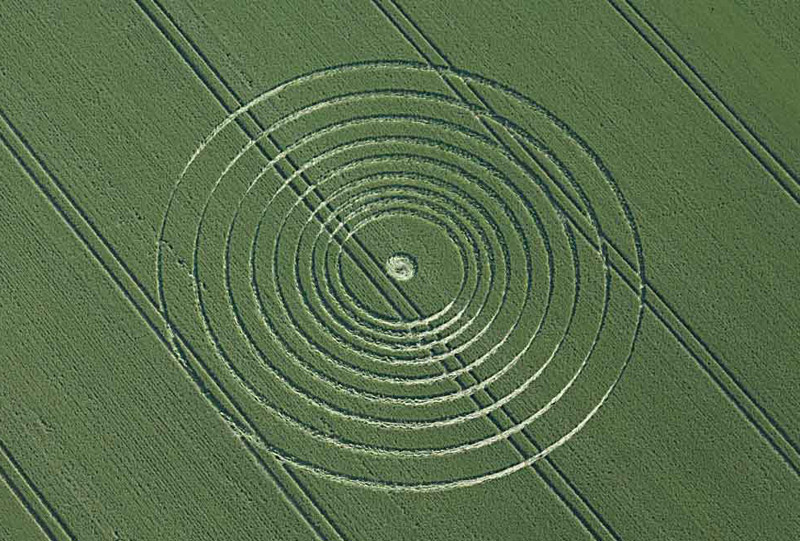 Avebury Trusloe, Wiltshire crop circle, aerial photo 108