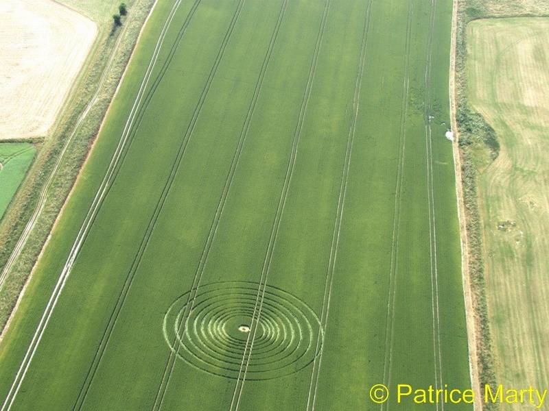 Avebury Trusloe, Wiltshire crop circle, aerial photo 110