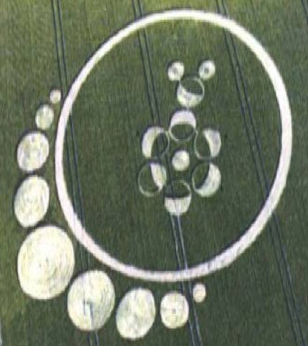 Roundway Hill, Wiltshire crop circle, aerial photo 2