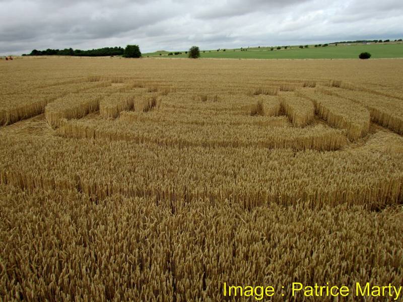 Stonehenge, Wiltshire crop circle, aerial photo 93