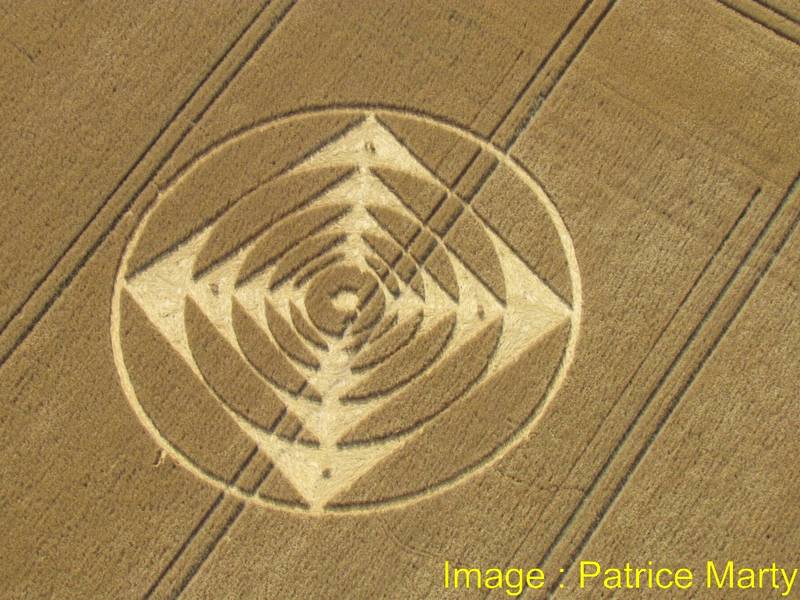 Stonehenge, Wiltshire crop circle, aerial photo 6