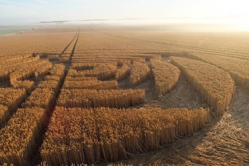 Stonehenge, Wiltshire crop circle, aerial photo 42