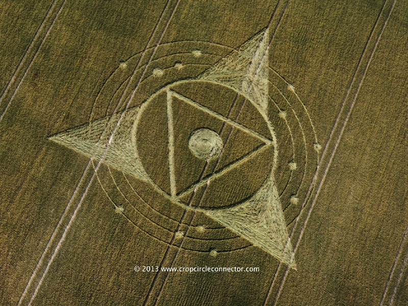 Wessex Ridgeway, Wiltshire crop circle, aerial photo 2
