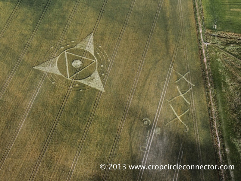 Wessex Ridgeway, Wiltshire crop circle, aerial photo 3