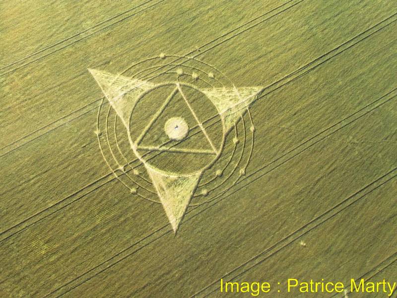 Wessex Ridgeway, Wiltshire crop circle, aerial photo 8