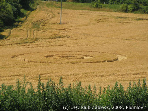 U Lázničků” at the Plumlov dam, Czech Republic crop circle, aerial photo 3