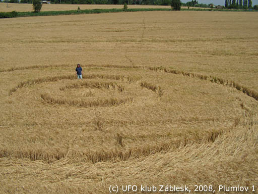 U Lázničků” at the Plumlov dam, Czech Republic crop circle, aerial photo 4