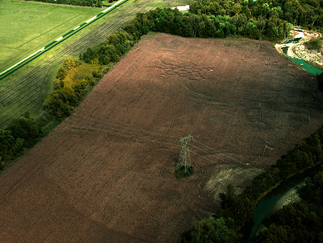 Hopewell Mound Group, Ohio, USA crop circle, aerial photo 7