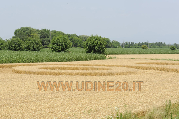 Salt Povoletto (Udine), Italy crop circle, aerial photo 3