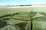 A formation @ Bishops Cannings (A361), Wiltshire crop circle, aerial photo 3